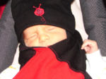 Dastan et son kit bonnet/foulard.